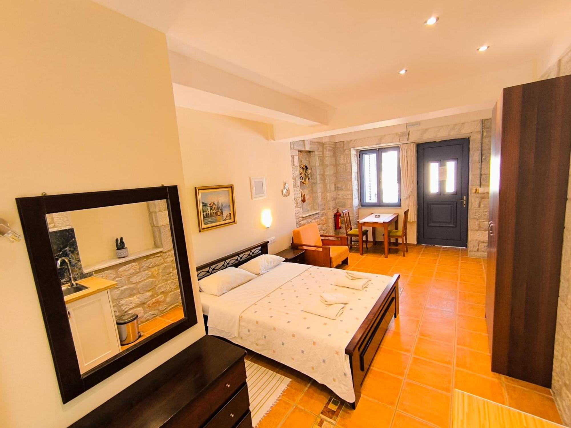 Taletos Apartments 斯陶帕 外观 照片